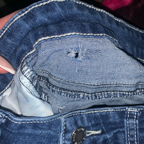 Shein Embroidery flared jeans - Picture 2 of 7